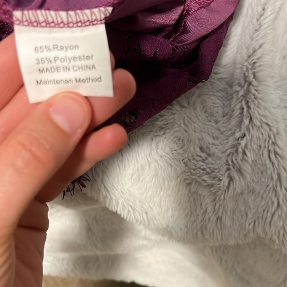 Lace Merokeety Plum dress - Picture 9 of 10